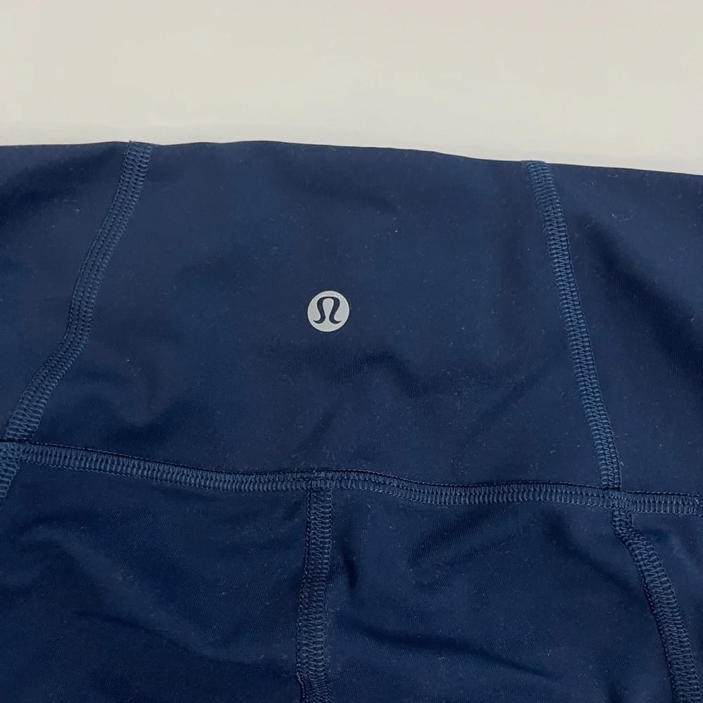 lululemon athletica has smell